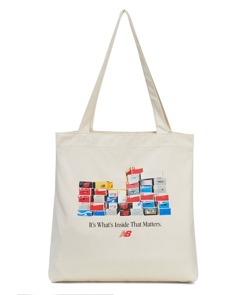 NEW BALANCE（ニューバランス）の「グラフィックトート（トートバッグ・メンズ・オフホワイト/ライトグレー/マルチ・ONE SIZE）」の14枚目の写真