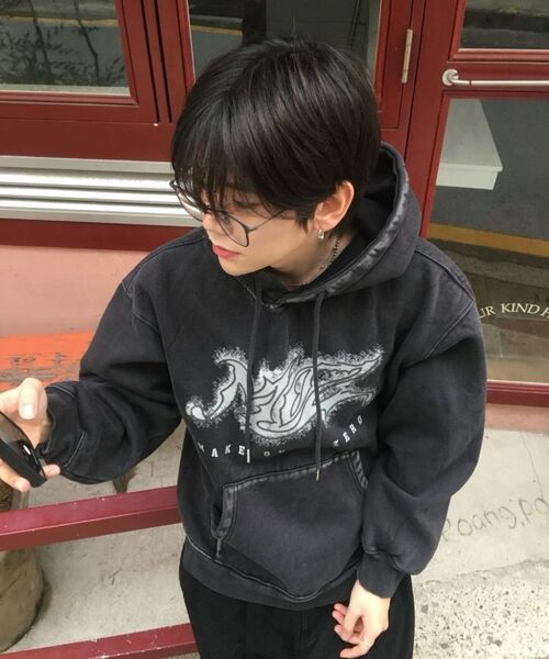 MOZMOZ(モズモズ)の「ノイズバン ディーティウォッシュ オーバーサイズ 起毛 フード グレー(パーカー・レディース・その他・1/2/3)」の11枚目の写真