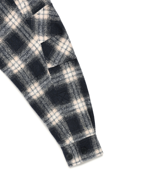 Cavish（カビシ）の「CHECK SHIRT JACKET NAVY(CV2EFUW320A)（シャツ/ブラウス・レディース・ネイビー・MEDIUM/LARGE）」の6枚目の写真