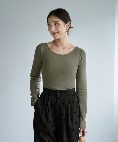STYLE DELI(スタイルデリ)の「敏感肌対策◆中に着る綿100デコルテ開きカットソー(Tシャツ/カットソー・レディース・ダークブルー/カーキ/ブラック/ホワイト・MEDIUM)」の1枚目の写真
