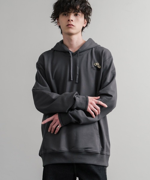 THE NORTH FACE（ザノースフェイス）の「THE NORTH FACE ザ・ノースフェイス FLOWER DOME RELAXED HD SWEATSHIRT GPT ワンポイントフワラー刺繍裏毛パーカー（パーカー・メンズ・グレイッシュベージュ/グレー/ローズ・M/L/XL）」の22枚目の写真