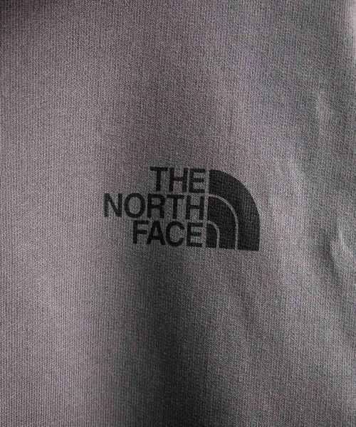THE NORTH FACE（ザノースフェイス）の「THE NORTH FACE ザ・ノースフェイス FLOWER DOME RELAXED HD SWEATSHIRT GPT ワンポイントフワラー刺繍裏毛パーカー（パーカー・メンズ・グレイッシュベージュ/グレー/ローズ・M/L/XL）」の12枚目の写真