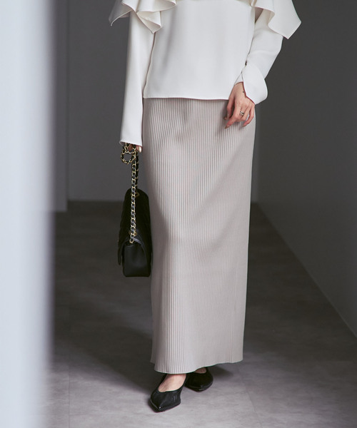 Noble（ノーブル）の「《26SS先行追加・WEB限定カラー》トタンテレコタイトスカート（スカート・レディース・ダークブルー/ベージュ/ライトグリーン/ホワイト系その他/チャコールグレー・40/38/36）」の3枚目の写真