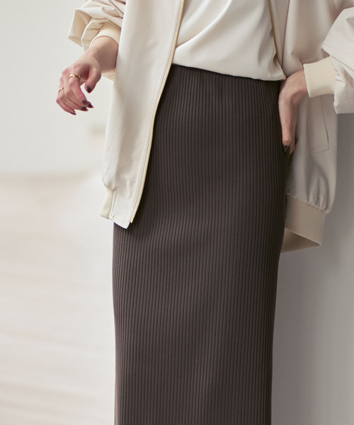 Noble（ノーブル）の「《26SS先行追加・WEB限定カラー》トタンテレコタイトスカート（スカート・レディース・ダークブルー/ベージュ/ライトグリーン/ホワイト系その他/チャコールグレー・40/38/36）」の6枚目の写真