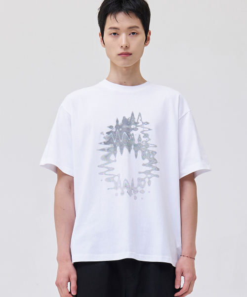 AKECII(アケシ)の「エイタ シーリング ハーフTシャツ-ホワイト(Tシャツ/カットソー・メンズ・その他・MEDIUM/LARGE)」の1枚目の写真
