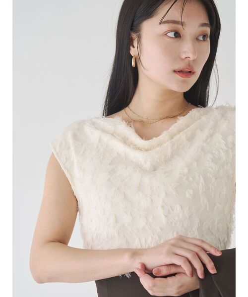 LAGUNAMOON（ラグナムーン）の「カットジャガードドレープブラウス（シャツ/ブラウス・レディース・アイボリー/ブラック/ピンク・FREE）」の17枚目の写真