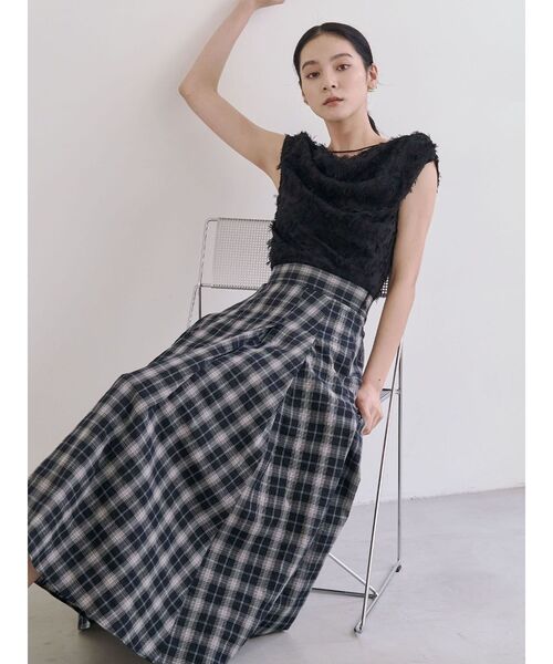 LAGUNAMOON（ラグナムーン）の「カットジャガードドレープブラウス 【夏服】（シャツ/ブラウス・レディース・アイボリー/ブラック/ピンク・FREE）」の6枚目の写真
