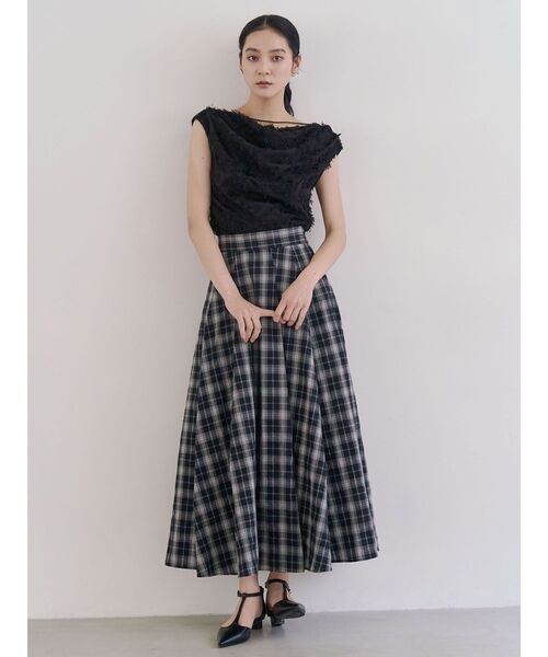 LAGUNAMOON（ラグナムーン）の「カットジャガードドレープブラウス 【夏服】（シャツ/ブラウス・レディース・アイボリー/ブラック/ピンク・FREE）」の4枚目の写真
