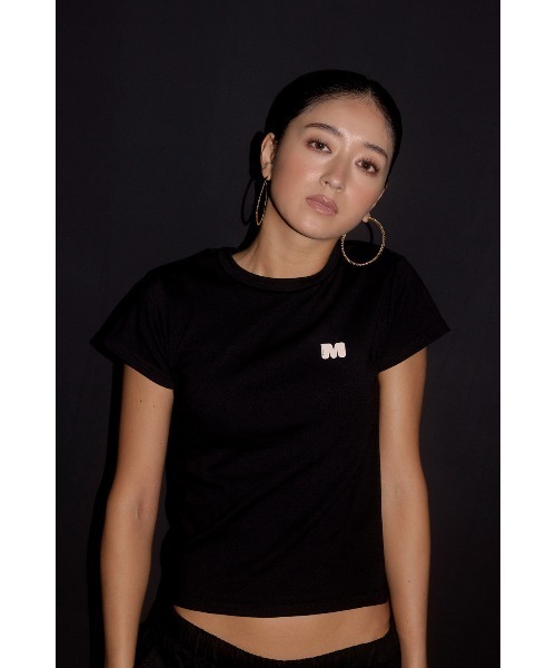 ALEXIA STAM（アリシアスタン）の「[MIYU IKEDA x ALEXIA STAM] Logo Tee /みちょぱコラボ Tシャツ（Tシャツ/カットソー・レディース・グレー/ブラック/ホワイト・FREE）」の9枚目の写真