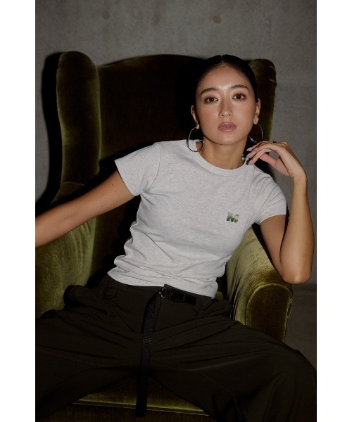 ALEXIA STAM（アリシアスタン）の「[MIYU IKEDA x ALEXIA STAM] Logo Tee /みちょぱコラボ Tシャツ（Tシャツ/カットソー・レディース・グレー/ブラック/ホワイト・FREE）」の11枚目の写真