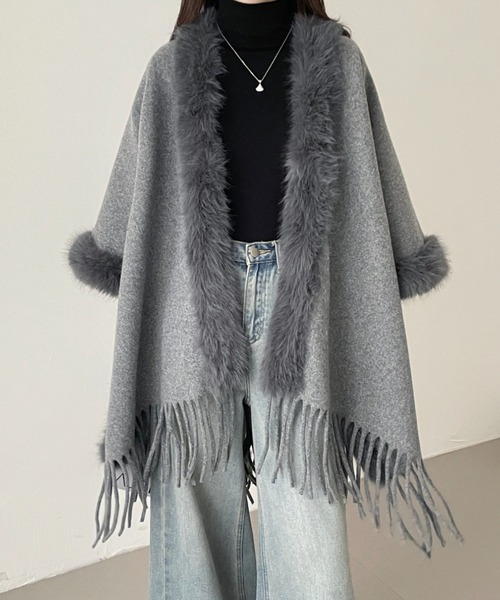 emi+（エミプラス）の「フリンジファードッキングメルトンポンチョ（ポンチョ・レディース・モカ/チャコールグレー/ブラック・FREE）」の8枚目の写真
