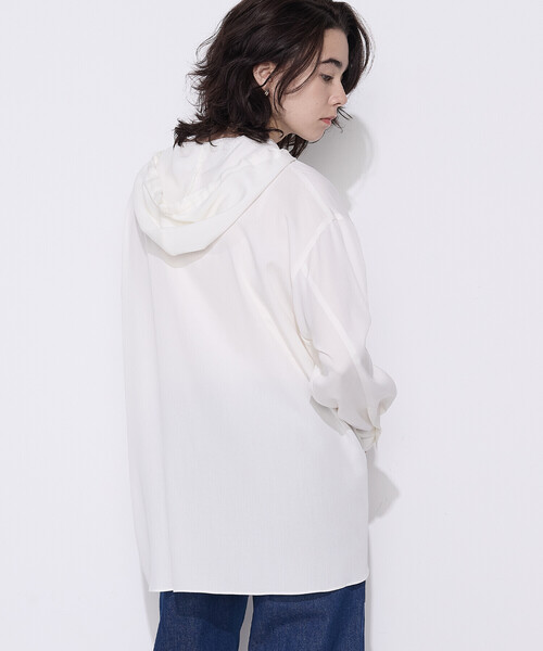 COMME CA Wardrobe（コムサワードローブ）の「レーヨンツイル フーディーブラウス（シャツ/ブラウス・レディース・ホワイト/ネイビー・FREE）」の9枚目の写真