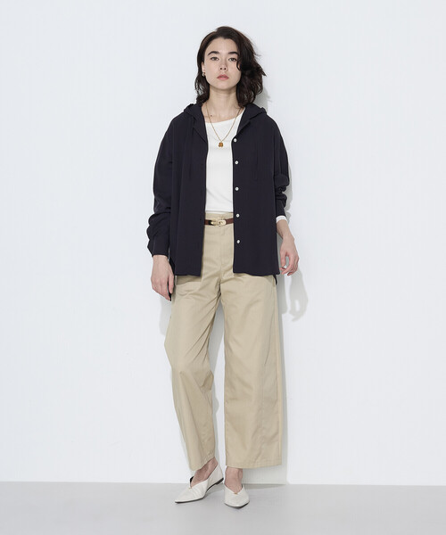 COMME CA Wardrobe（コムサワードローブ）の「レーヨンツイル フーディーブラウス（シャツ/ブラウス・レディース・ホワイト/ネイビー・FREE）」の10枚目の写真