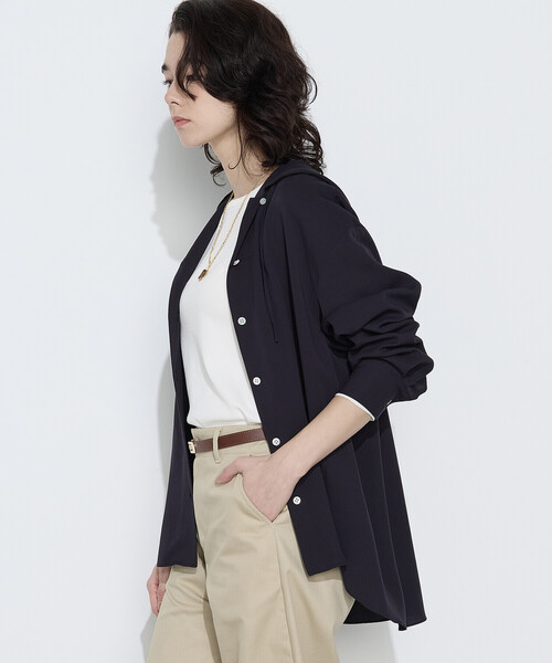 COMME CA Wardrobe（コムサワードローブ）の「レーヨンツイル フーディーブラウス（シャツ/ブラウス・レディース・ホワイト/ネイビー・FREE）」の13枚目の写真