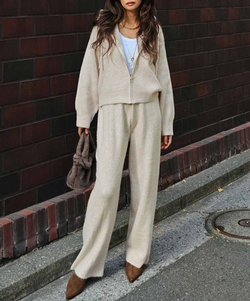 esutoreja（エストレジャ）の「ニットジップアップフーディセットアップ（セットアップ・レディース・ベージュ/グレー・FREE）」の2枚目の写真