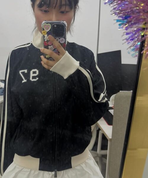 PRENDA(プレンダ)の「STAR 97 LOGO JERSEY TRACK JACKET BLACK(ナイロンジャケット・レディース・その他・FREE)」の2枚目の写真