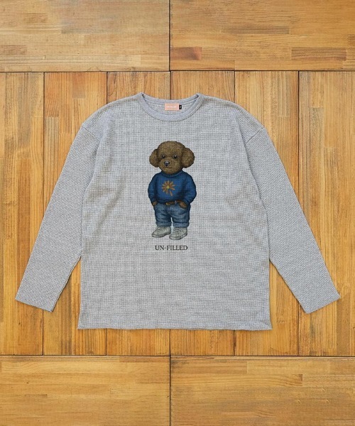 UN-FILLED(アンフィルド)の「mlt5572-UF DOG WAFFLE LONG SLEEVE T-shirt ロンT(トイプードル)-着丈前後差無(SDUF-2604TPD-L)(Tシャツ/カットソー・メンズ・アイボリー/グレー/ホワイト・ONE SIZE)」の3枚目の写真