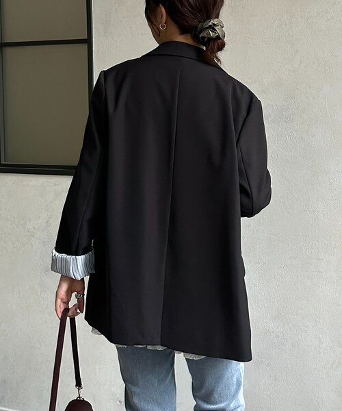 Thevon（ゼボン）の「ゴールドボタンテーラードジャケット（テーラードジャケット・レディース・チャコールグレー/アイボリー/ベージュ/ネイビー・FREE）」の15枚目の写真