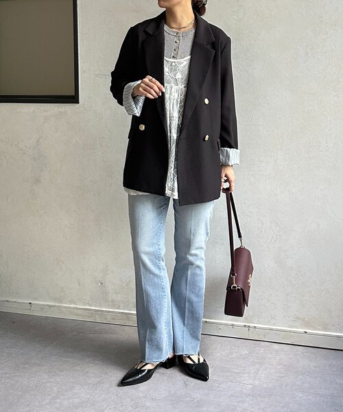 Thevon（ゼボン）の「ゴールドボタンテーラードジャケット（テーラードジャケット・レディース・チャコールグレー/アイボリー/ベージュ/ネイビー・FREE）」の5枚目の写真