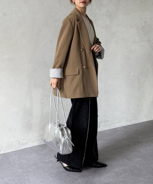 Thevon（ゼボン）の「ゴールドボタンテーラードジャケット（テーラードジャケット・レディース・チャコールグレー/アイボリー/ベージュ/ネイビー・FREE）」の15枚目の写真