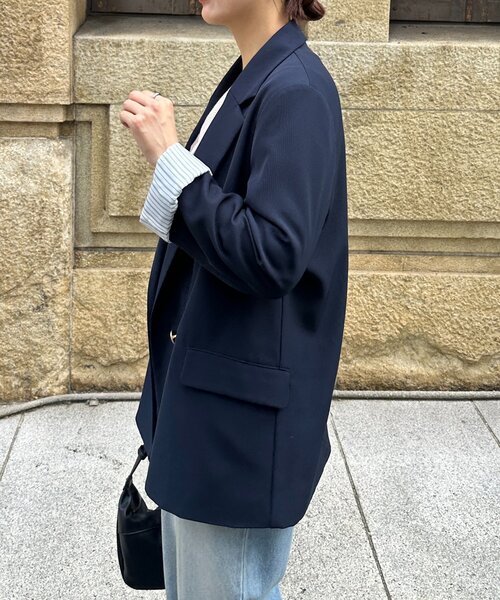 Thevon（ゼボン）の「ゴールドボタンテーラードジャケット（テーラードジャケット・レディース・チャコールグレー/アイボリー/ベージュ/ネイビー・FREE）」の19枚目の写真