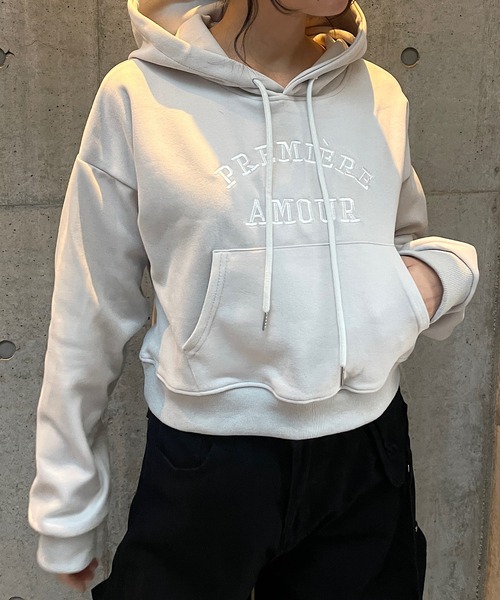 ROGER AND RAW(ロジャーアンドロウ)の「ロゴ刺繍ショートスウェットフーディー(スウェット・レディース・チャコールグレー/ブラック/スモークピンク/ライトグレー・FREE)」の12枚目の写真