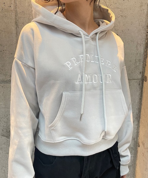 ROGER AND RAW(ロジャーアンドロウ)の「ロゴ刺繍ショートスウェットフーディー(スウェット・レディース・チャコールグレー/ブラック/スモークピンク/ライトグレー・FREE)」の13枚目の写真