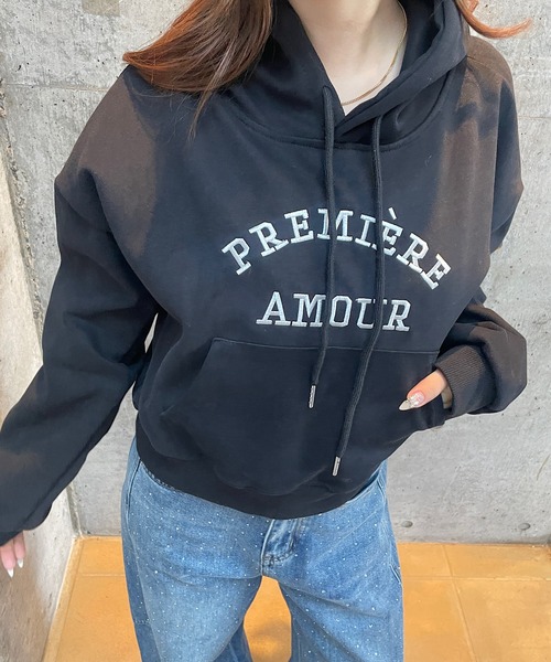 ROGER AND RAW(ロジャーアンドロウ)の「ロゴ刺繍ショートスウェットフーディー(スウェット・レディース・チャコールグレー/ブラック/スモークピンク/ライトグレー・FREE)」の17枚目の写真