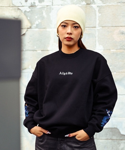 Ally&Dia(アリーアンドダイア)の「アリーアンドダイア 【Ally&Dia】- クルーネックスウェット【THE LOST CITY CREWNECK SWEAT AD25AW003】(パーカー・メンズ・ブラック・XL/M)」の4枚目の写真
