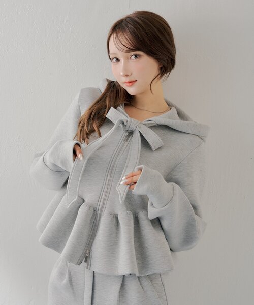 Chico(チコ)の「【SALON by Chico/セットアップ対応】太リボンペプラムジップスウェット(Tシャツ/カットソー・レディース・グレー/ピンク/アイボリー・FREE)」の18枚目の写真