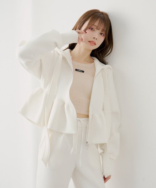 SALON by Chico 太リボンペプラムジップスウェット SALON by Chico/セットアップ対応】太リボンペプラムジップスウェット