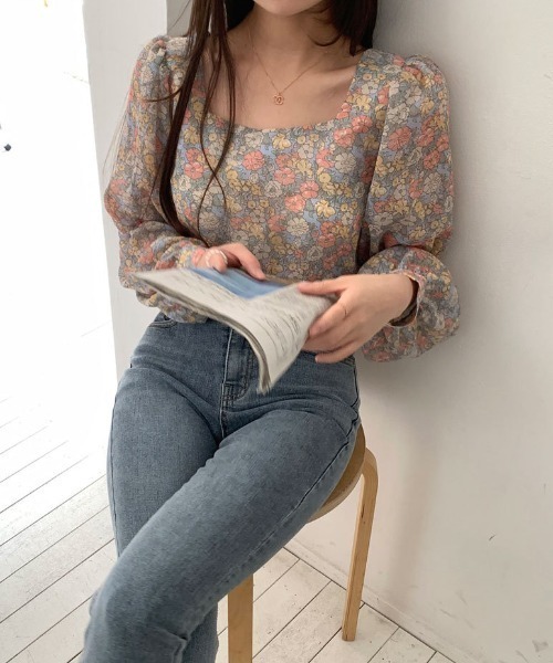 deux amour（ドゥーザムール）の「クルーネック花柄トップス（その他トップス・レディース・サックスブルー・FREE）」の5枚目の写真