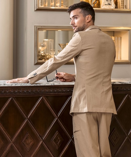 1PIU1UGUALE3 RELAX (ウノピゥウノウグァーレトレ リラックス)の「1PIU1UGUALE3 RELAX(ウノピゥウノウグァーレトレ リラックス)リネンブレンド ディープタックワイドパンツ(その他パンツ・メンズ・ベージュ/ブラック/ブラウン・XL/L/M/S/XXL)」の4枚目の写真