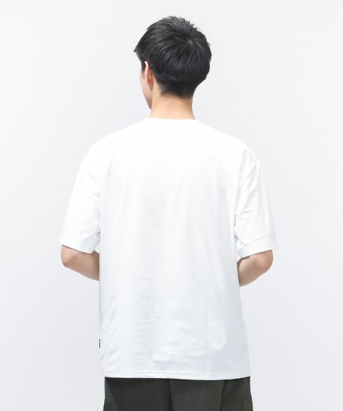 TIGORA(ティゴラ)の「ティゴラ TIGORA UVカットTシャツ NYCセンターロゴ(Tシャツ/カットソー・メンズ・ホワイト/スモークピンク・LL/L/M/3L/S)」の9枚目の写真