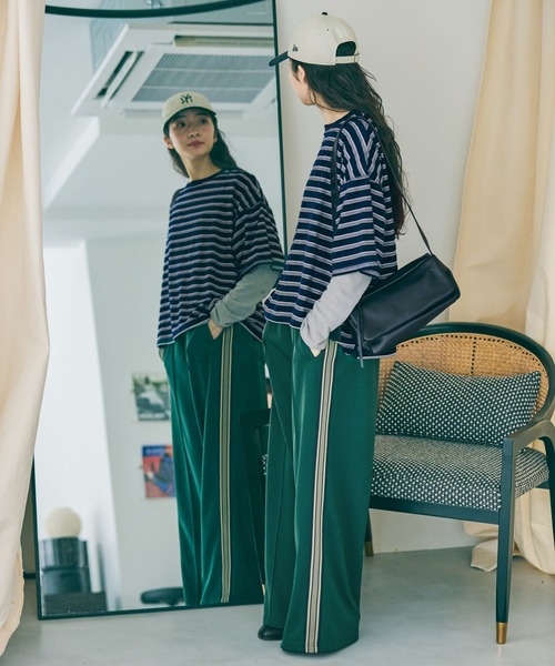 niko and...（ニコアンド）の「パイルボーダーTシャツ（Tシャツ/カットソー・レディース・パープル/ネイビー・LARGE/MEDIUM）」の19枚目の写真