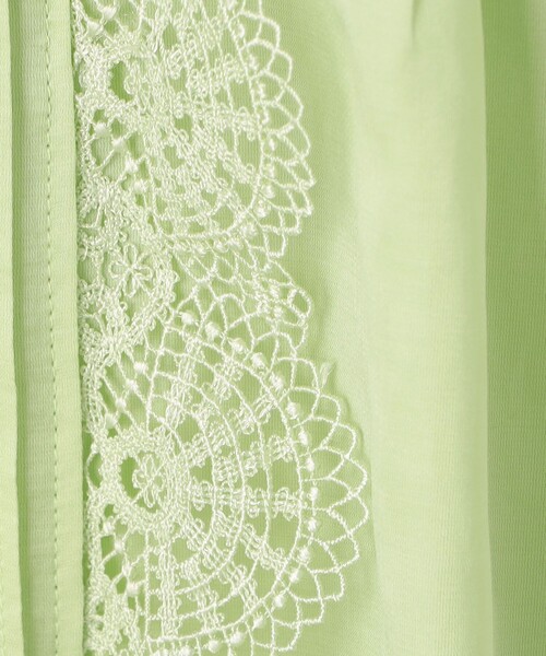 BALLSEY(ボールジィ)の「コットンシルクサテン タック&レースブラウス(シャツ/ブラウス・レディース・ライトグリーン/ホワイト・36)」の12枚目の写真