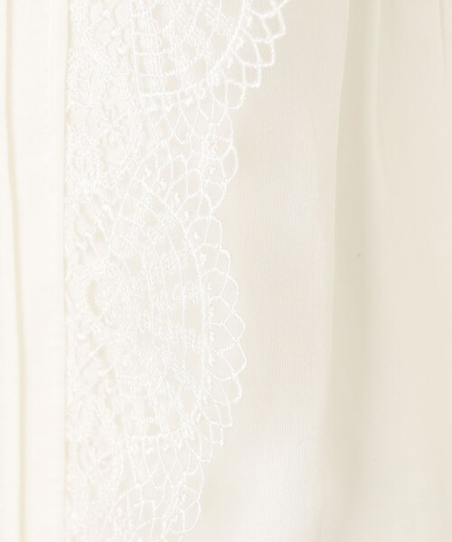 BALLSEY(ボールジィ)の「コットンシルクサテン タック&レースブラウス(シャツ/ブラウス・レディース・ライトグリーン/ホワイト・36)」の13枚目の写真