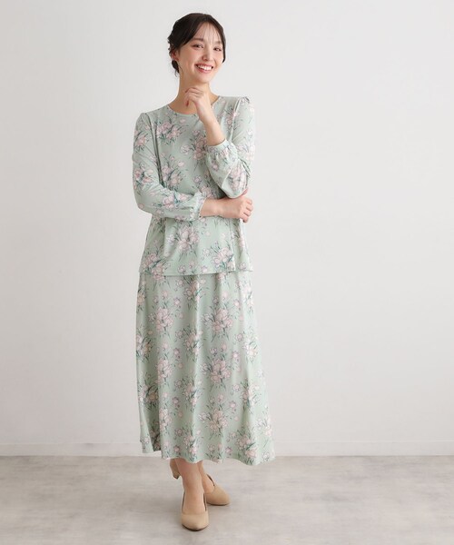 LAURA ASHLEY(ローラアシュレイ)の「【ウエストゴム仕様/洗える/ジャージ素材/同柄アイテムあり】サトクリフ チューリップス柄スカート(スカート・レディース・グリーン系1/ネイビー系・38/40)」の6枚目の写真