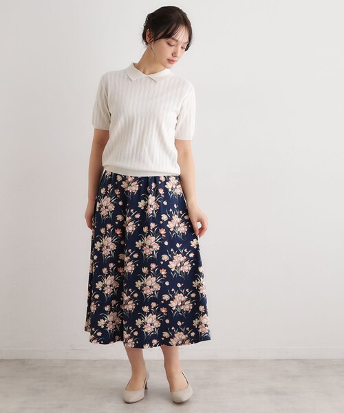 LAURA ASHLEY(ローラアシュレイ)の「【ウエストゴム仕様/洗える/ジャージ素材/同柄アイテムあり】サトクリフ チューリップス柄スカート(スカート・レディース・グリーン系1/ネイビー系・38/40)」の10枚目の写真