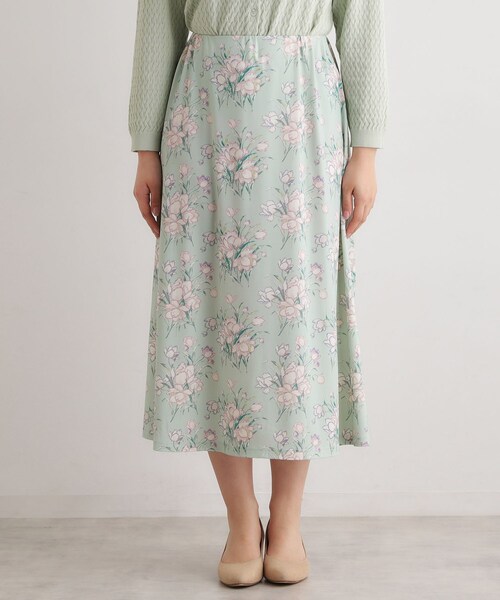 LAURA ASHLEY(ローラアシュレイ)の「【ウエストゴム仕様/洗える/ジャージ素材/同柄アイテムあり】サトクリフ チューリップス柄スカート(スカート・レディース・グリーン系1/ネイビー系・38/40)」の12枚目の写真