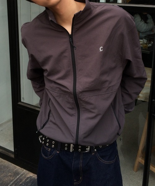 COVERNAT（カバーナット）の「[SOOBIN着用] NYLON TRACK JACKET（ナイロンジャケット・メンズ・ブラック/ピンク系その他/チャコールグレー・X-SMALL/SMALL/MEDIUM/LARGE/X-LARGE/XX-LARGE）」の5枚目の写真