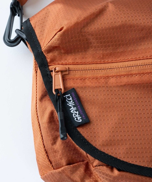 Gramicci(グラミチ)の「MULTI SIDE BAG|マルチサイドバッグ(ショルダーバッグ・メンズ・オレンジ/オリーブ/ブラック・F)」の5枚目の写真