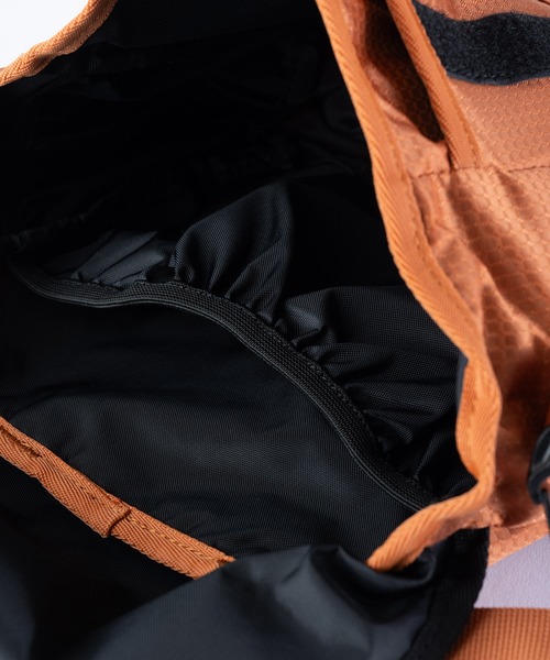 Gramicci(グラミチ)の「MULTI SIDE BAG|マルチサイドバッグ(ショルダーバッグ・メンズ・オレンジ/オリーブ/ブラック・F)」の7枚目の写真