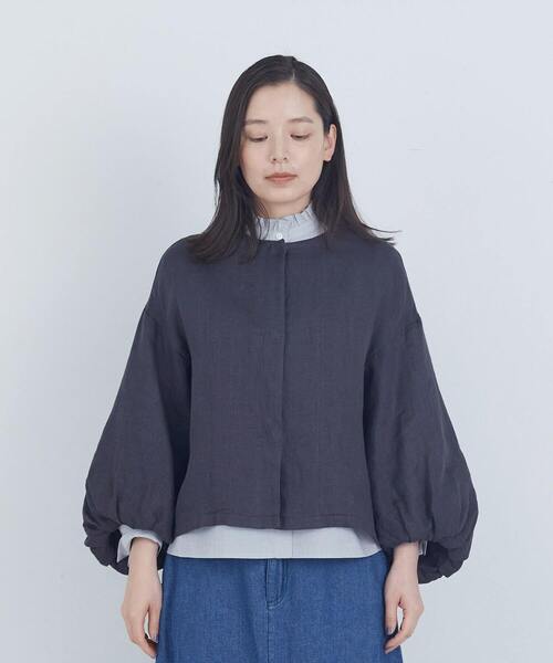 ADIEU TRISTESSE（アデュートリステス）の「リネンボリュームスリーブジャケット（ノーカラージャケット・レディース・キナリ/チャコールグレー・38）」の15枚目の写真