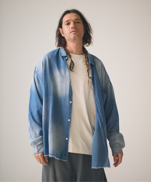 ADAM PATEK(アダムパテック)の「ADAMPATEK/aging sheer denim shirt/エイジングシアーデニムシャツ(シャツ/ブラウス・メンズ・ブラック/ブルー・2/1)」の2枚目の写真