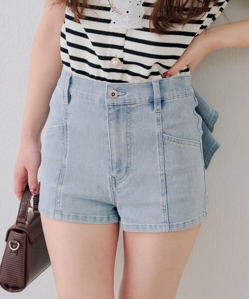 continuer de NICE CLAUP（コンティニューデナイスクラップ）の「後リボンデニムショートパンツ（デニムパンツ・レディース・ブルー/ブラック/ケミカルウォッシュ・FREE）」の5枚目の写真