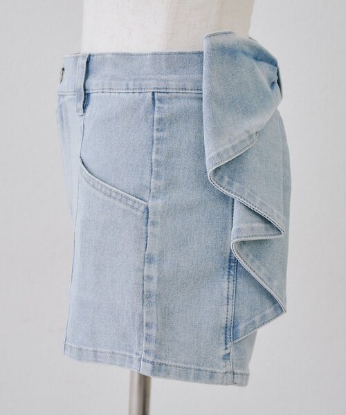 continuer de NICE CLAUP（コンティニューデナイスクラップ）の「後リボンデニムショートパンツ（デニムパンツ・レディース・ブルー/ブラック/ケミカルウォッシュ・FREE）」の15枚目の写真