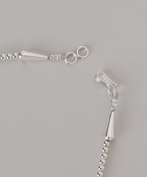 Spick & Span（スピックアンドスパン）の「ERICKA NICOLAS BEGAY/エリッカ ニコラス ビゲイ ナバホパールMIX 12mm/35cm（ネックレス・レディース・シルバー・FREE）」の5枚目の写真