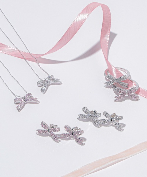 JILL by JILL STUART(ジルバイジルスチュアート)の「Cubic パヴェリボンネックレス(ネックレス・レディース・シルバー/ピンク・FREE)」の5枚目の写真