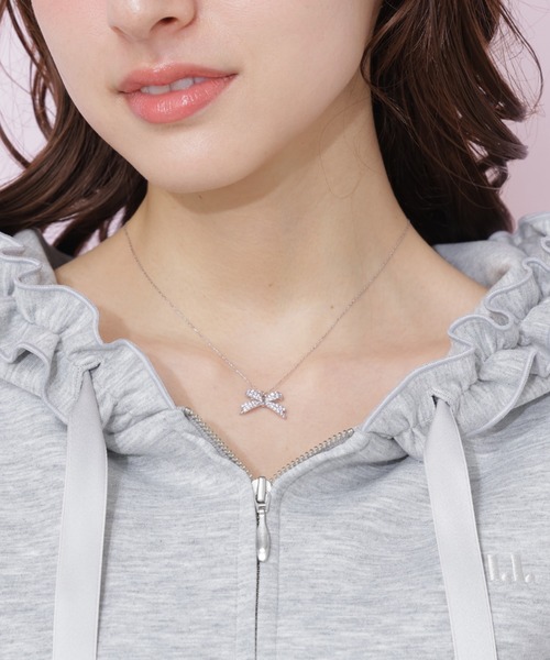 JILL by JILL STUART(ジルバイジルスチュアート)の「Cubic パヴェリボンネックレス(ネックレス・レディース・シルバー/ピンク・FREE)」の8枚目の写真